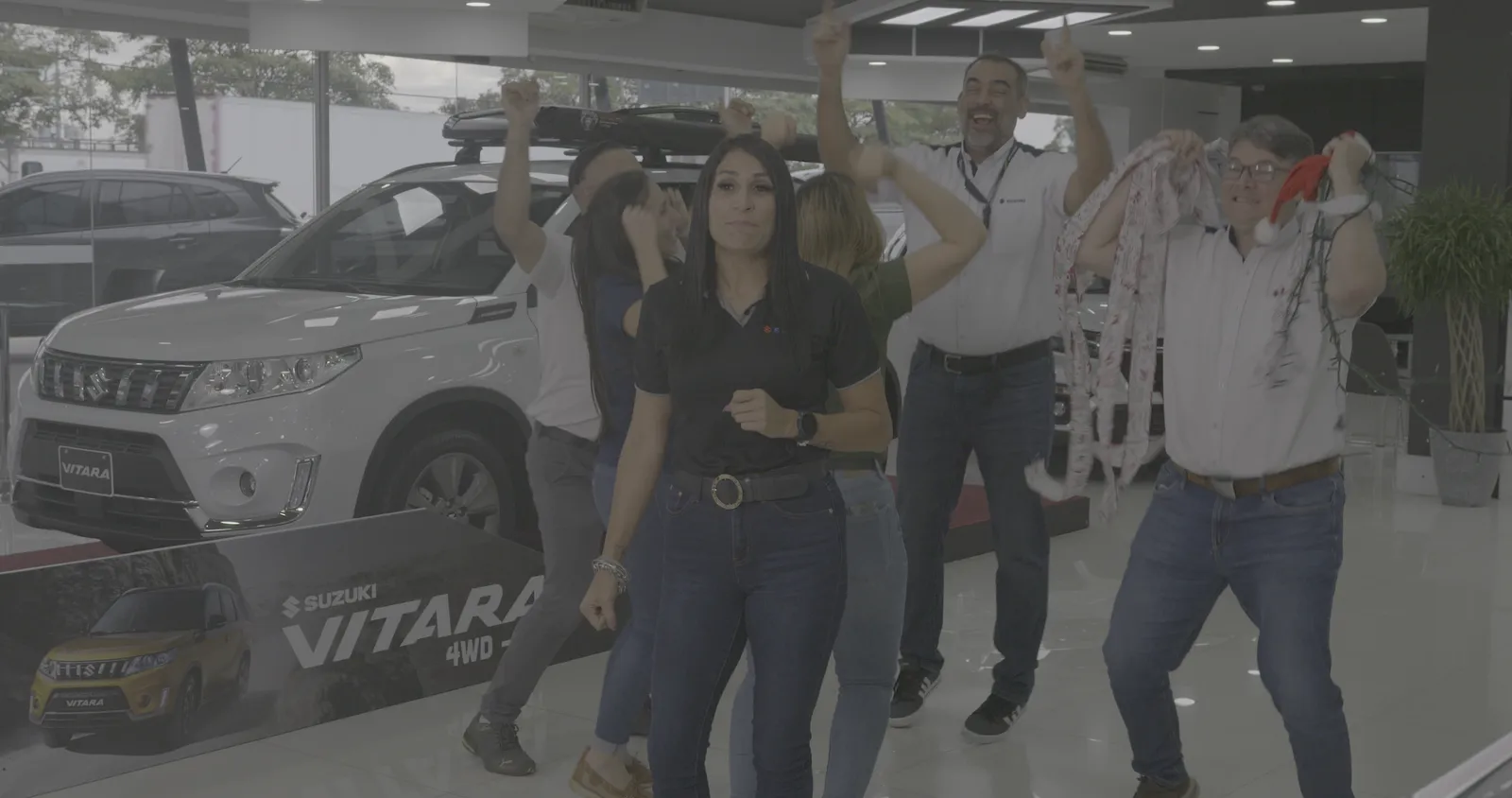 Gerente Amarrado — Versión Navideña — Suzuki × Changan