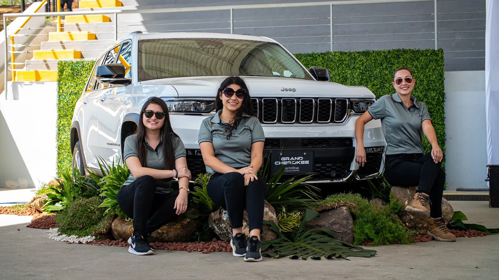 Equipo del lanzamiento Jeep Grand Cherokee 2024 — Jeep Costa Rica